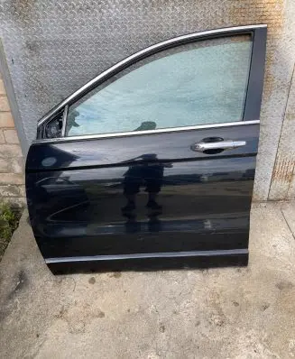 Honda CR-V Front door