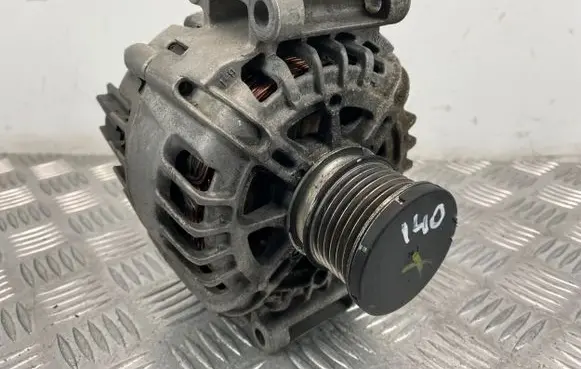 Mercedes-Benz C W204 Generator/alternator A0009063000 311076524 2608896B