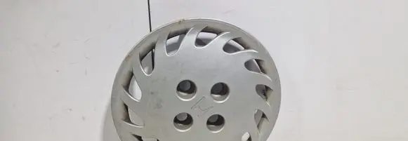 Honda Accord R13 wheel hub/cap/trim 