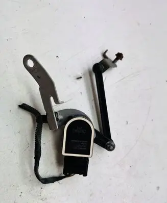 Volvo XC40 Headlight/headlamp level sensor 3222147732212657