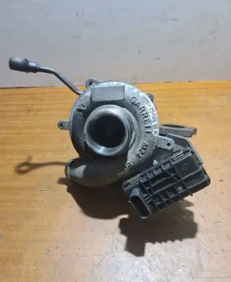 Ford Mondeo MK IV Turbo BG9Q6K682BA GT1752V