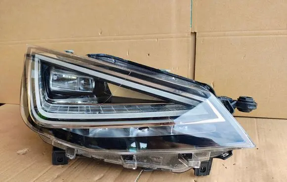 Seat Ibiza V (KJ) Headlight/headlamp 6F1941774 L503659
