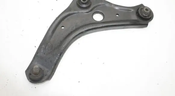 Nissan Qashqai Front lower control arm/wishbone