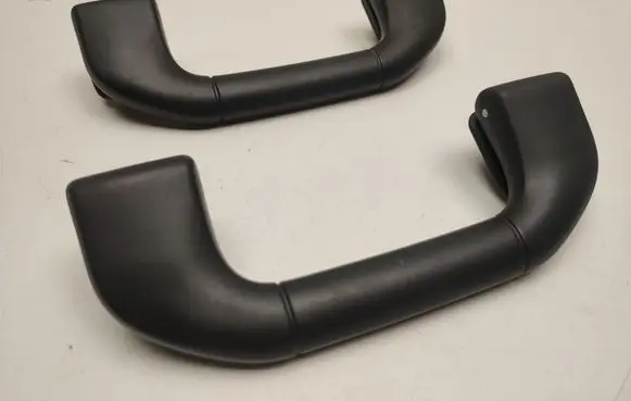 Mercedes-Benz E C207 W207 Front interior roof grab handle A204100051