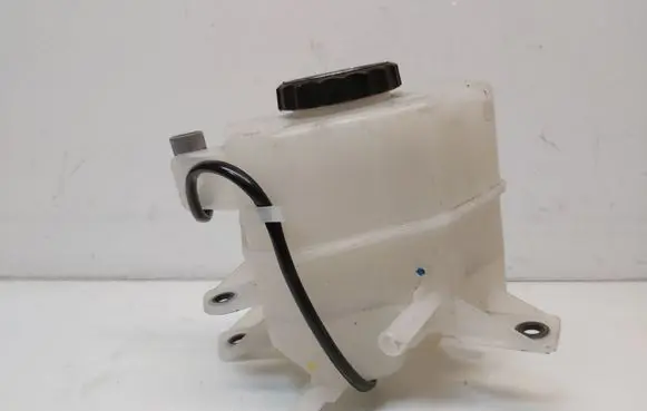 Brake fluid reservoir