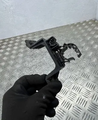 Volkswagen Golf VII Other engine bay part 5Q0820769