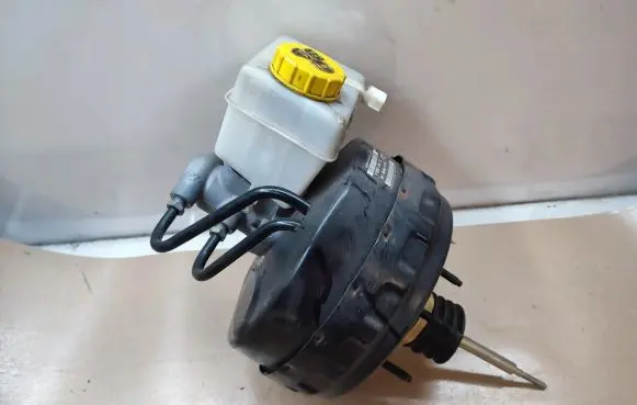 Jaguar XF X250 Brake booster 8X232B195FA