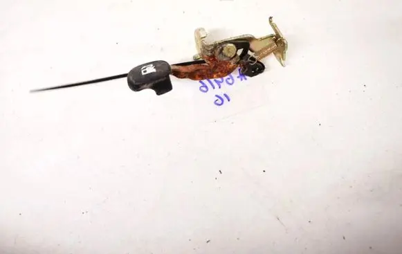 Hyundai Santa Fe Fuel tank opening switch 