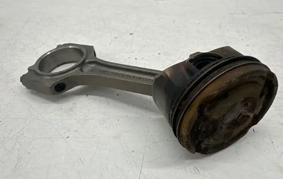 Ford Puma Piston with connecting rod RFCM5G6205FA