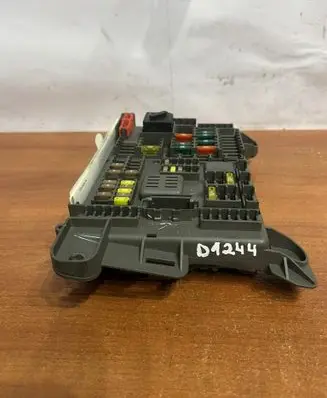 BMW X5 E70 Fuse box set 518954021A D1244