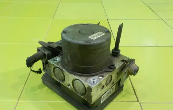 SsangYong Tivoli ABS Pump 4892035100 XP199