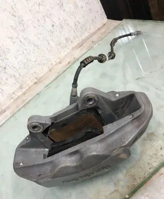 Front brake caliper
