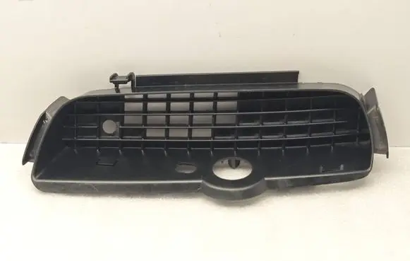 Volkswagen Golf III Front bumper lower grill 1H5853666
