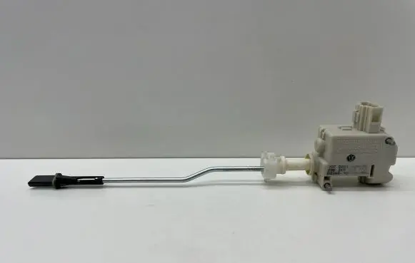 Volkswagen Golf V Central locking motor 1K6810773