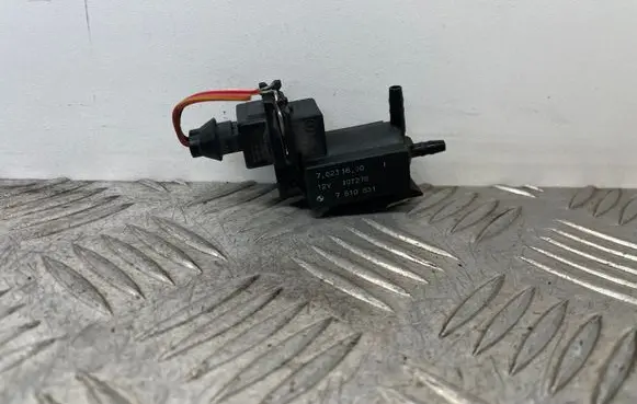 BMW 5 F10 F11 Turbo solenoid valve 7810831 70231800