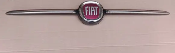 Fiat 500 Front bumper upper radiator grill Oooooooo