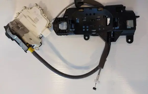 Audi Q5 SQ5 Front door lock 8X1837016C