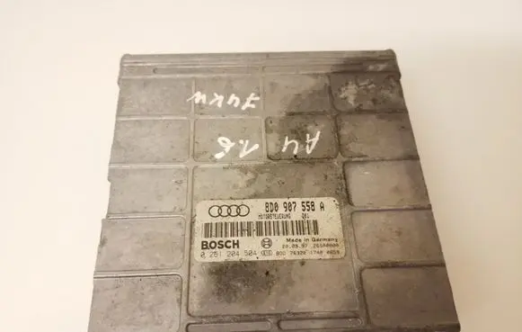 Audi A4 S4 B5 8D Engine control unit/module 8D0907558A 0261204504
