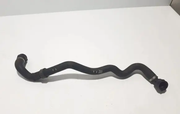 Volvo XC60 Engine coolant pipe/hose 32249513