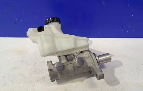 Maserati Ghibli Master brake cylinder 25138670 2513040