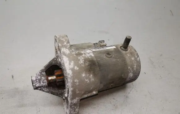 Toyota Yaris Starter motor 281000J010