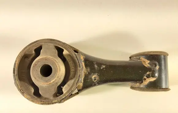 Toyota Aygo AB10 Engine mount bracket ASF00067 ASF00068