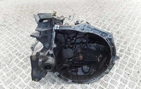 Peugeot 208 I Manual 5 speed gearbox 20A701