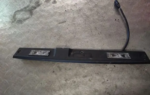 Renault Kadjar Trunk door license plate light bar 265127354R