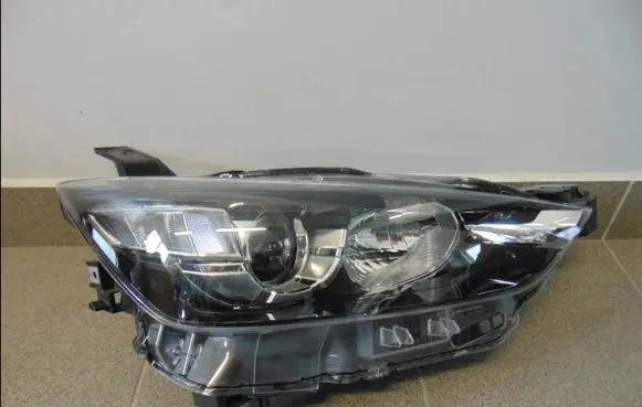 Mazda CX-3 Headlight/headlamp D10E51030