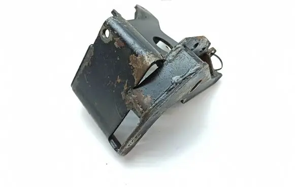 Mercedes-Benz COMPAKT W115 Power steering pump mounting bracket 
