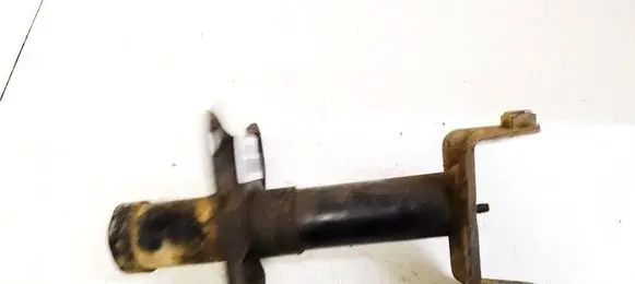 Front bumper mounting bracket