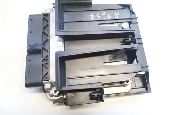 BMW 5 GT F07 Engine control unit/module 0281019806 dee8574091-01