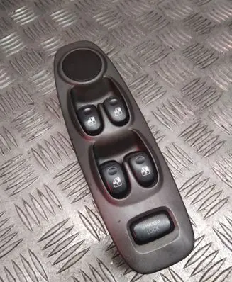 Hyundai Accent Electric window control switch