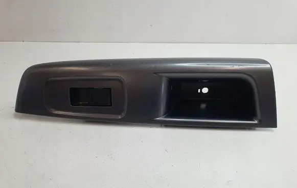 Subaru Crosstrek III Central console control unit 94266FG510