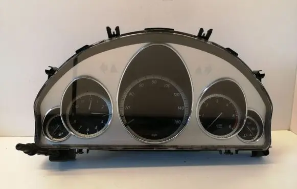 Mercedes-Benz E W212 Speedometer (instrument cluster) A2129004313