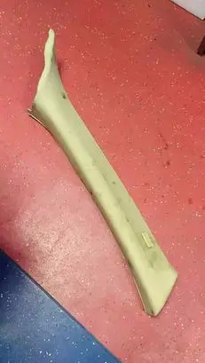 BMW 7 E65 E66 (A) pillar trim 8223666