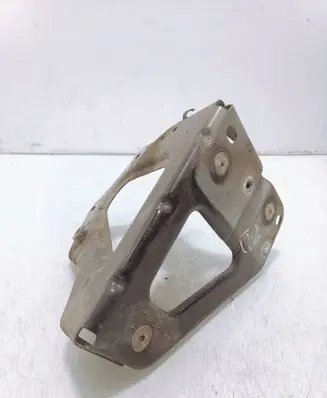 Audi A6 S6 C6 4F Fender mounting bracket 4F0821136A