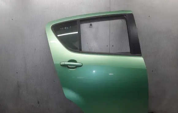 Opel Agila B Rear door