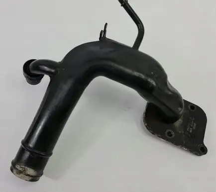 Volkswagen PASSAT B5.5 Engine coolant pipe/hose 07D121481M
