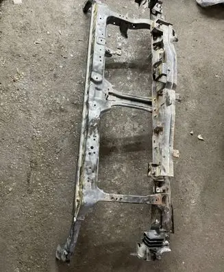 Nissan Navara Radiator support slam panel