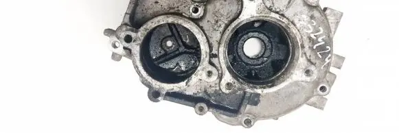 Mazda 323 F Engine mounting bracket