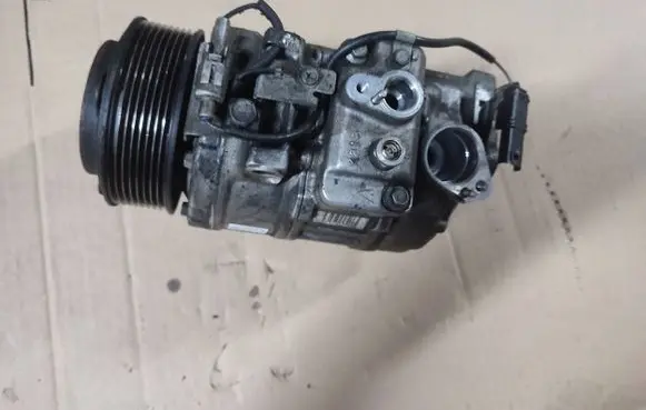 Mercedes-Benz Sprinter W906 Air conditioning (A/C) compressor (pump) 7SBU17C GE4472604082