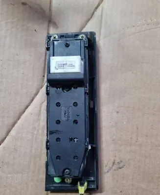 Toyota Corolla Verso AR10 Electric window control switch 848200F030 37073C275B04