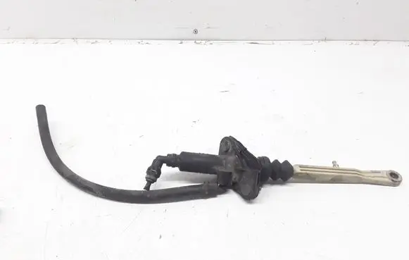 Clutch slave cylinder