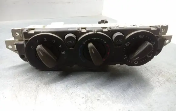 Ford Focus Climate control unit