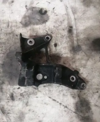 Ford Focus Engine mounting bracket 9653249480