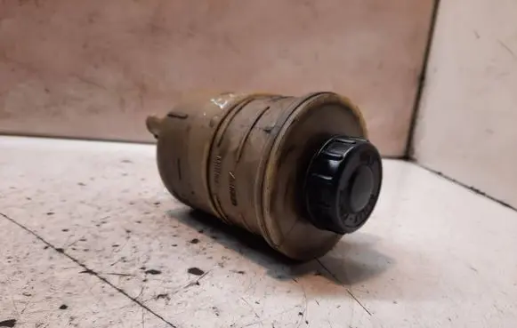 Peugeot 807 Power steering fluid tank/reservoir 7700782884