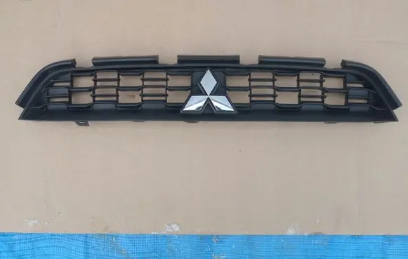 Mitsubishi ASX Front bumper upper radiator grill 6402a318