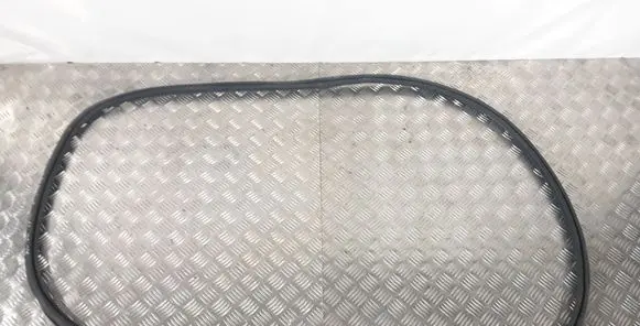Volvo XC90 Front door rubber seal