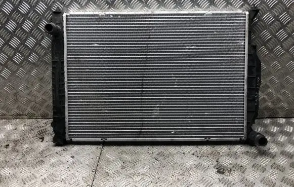 Audi A4 S4 B6 8E 8H Coolant radiator